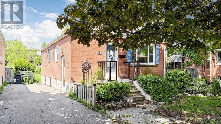 10 DAVIDSON AVENUE, Toronto (Clairlea-Birchmount), Ontario, M1K1C3