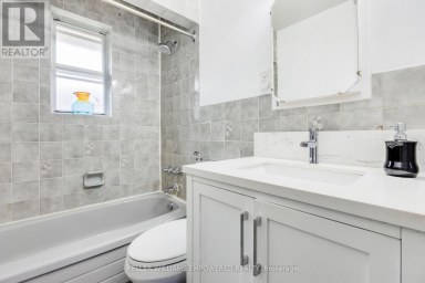 39 CHECKENDON DRIVE Toronto (Rexdale-Kipling) Ontario photo 19