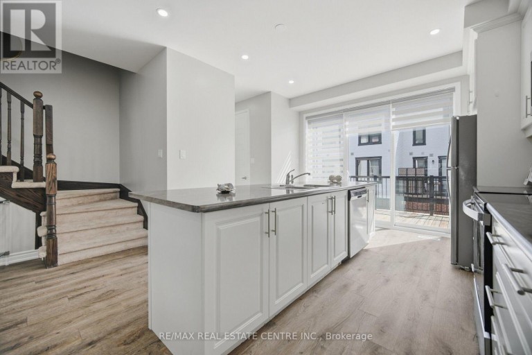 25 - 975 WHITLOCK AVENUE, Milton (CB Cobban), Ontario, L9E1S9