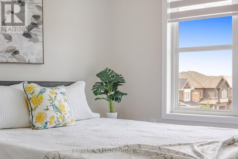 25 - 975 WHITLOCK AVENUE, Milton (CB Cobban), Ontario, L9E1S9