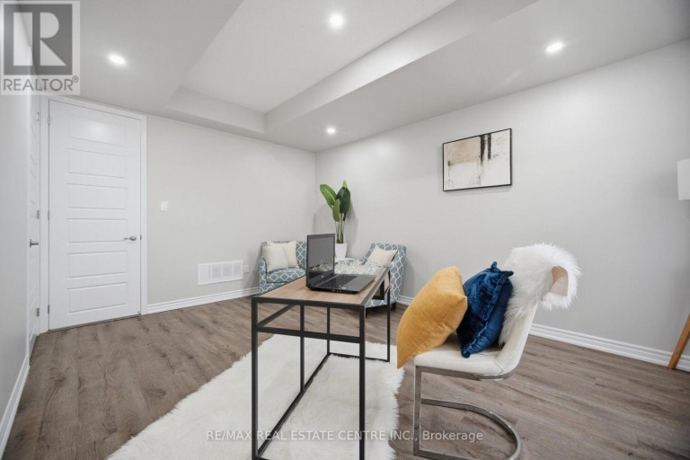 25 - 975 WHITLOCK AVENUE, Milton (CB Cobban), Ontario, L9E1S9