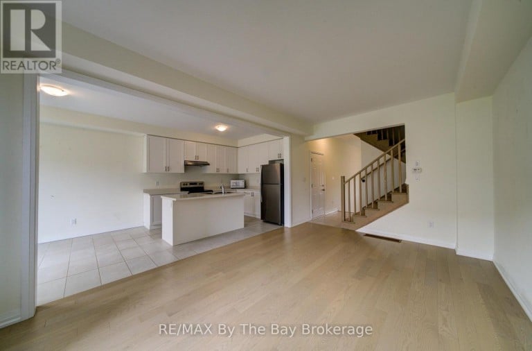 73 FEDERICA CRESCENT, Wasaga Beach, Ontario, L9Z0N5