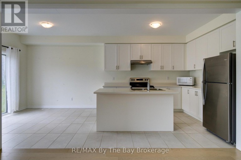 73 FEDERICA CRESCENT, Wasaga Beach, Ontario, L9Z0N5