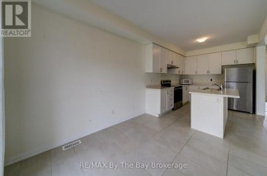73 FEDERICA CRESCENT Wasaga Beach Ontario photo 24