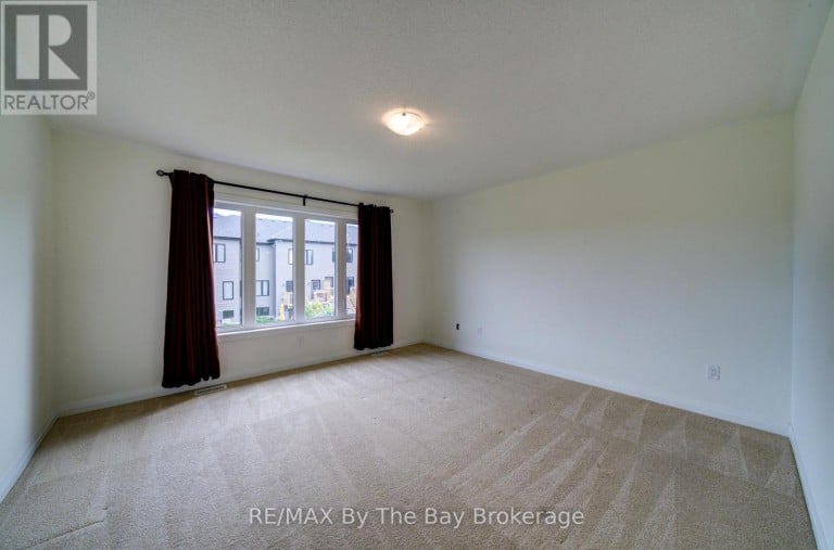 73 FEDERICA CRESCENT, Wasaga Beach, Ontario, L9Z0N5