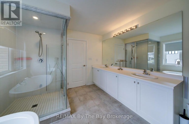 73 FEDERICA CRESCENT, Wasaga Beach, Ontario, L9Z0N5
