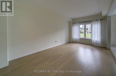 73 FEDERICA CRESCENT Wasaga Beach Ontario photo 9