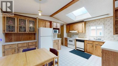 88 Hillpark Trailer Court Whitecourt Alberta photo 5