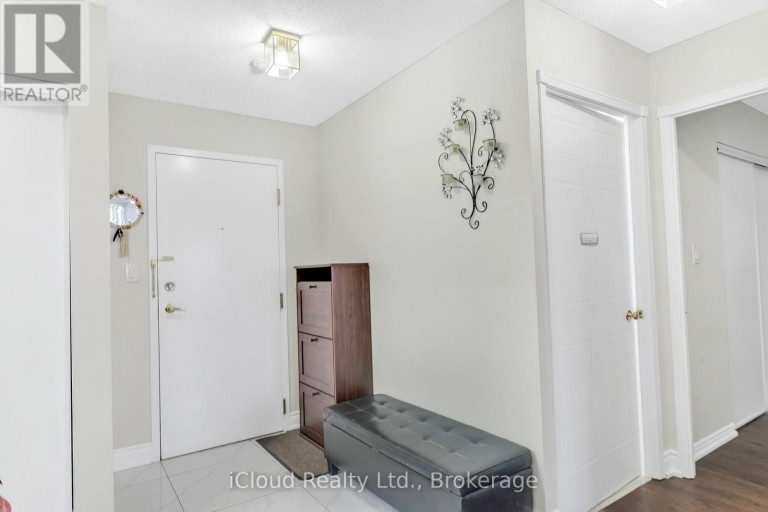 903 - 135 HILLCREST AVENUE, Mississauga (Cooksville), Ontario, L5B4B1