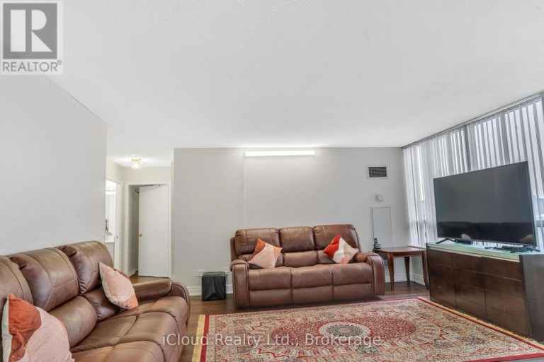 903 - 135 HILLCREST AVENUE, Mississauga (Cooksville), Ontario, L5B4B1
