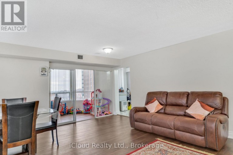 903 - 135 HILLCREST AVENUE, Mississauga (Cooksville), Ontario, L5B4B1