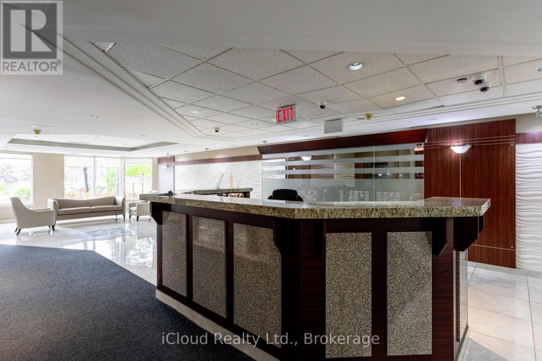 903 - 135 HILLCREST AVENUE, Mississauga (Cooksville), Ontario, L5B4B1