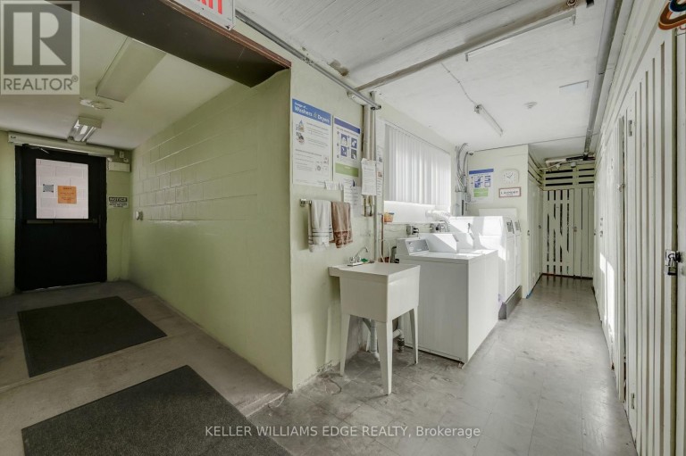 9 - 824 BRANT STREET, Burlington (Brant), Ontario, L7R2J5