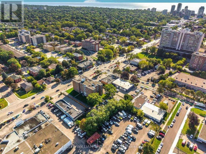 9 - 824 BRANT STREET, Burlington (Brant), Ontario, L7R2J5