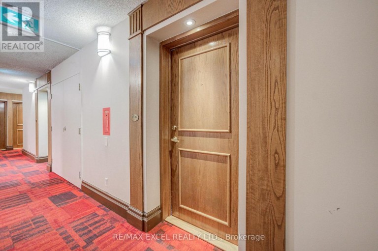 1706 - 8 LEE CENTRE DRIVE, Toronto (Woburn), Ontario, M1H3H8