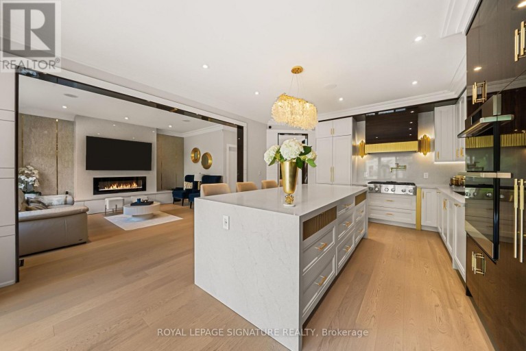 492 OLD ORCHARD GROVE, Toronto (Bedford Park-Nortown), Ontario, M5M2G5
