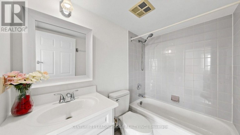 422 - 11753 SHEPPARD AVENUE E, Toronto (Rouge), Ontario, M1B5M3