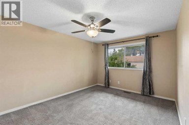 124 Pineset Place NE Calgary Alberta photo 16