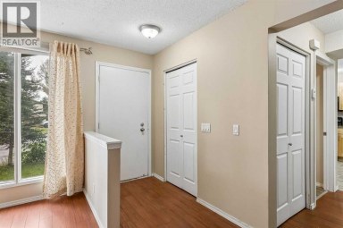 124 Pineset Place NE Calgary Alberta photo 4