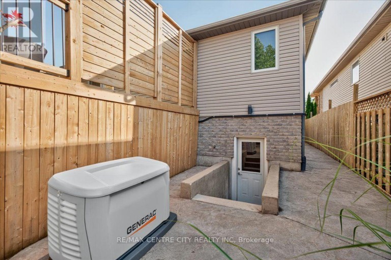 59 BRIDLE PATH, Strathroy-Caradoc (SW), Ontario, N7G4K3
