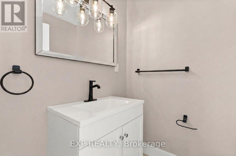 780 OXFORD STREET, Oshawa (Lakeview), Ontario, L1J3W1