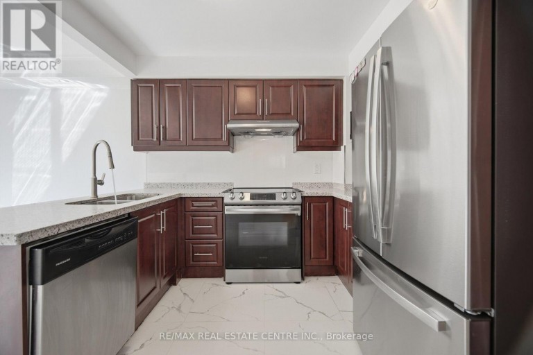 4569 PEMMICAN TRAIL, Mississauga (Hurontario), Ontario, L4Z2M2
