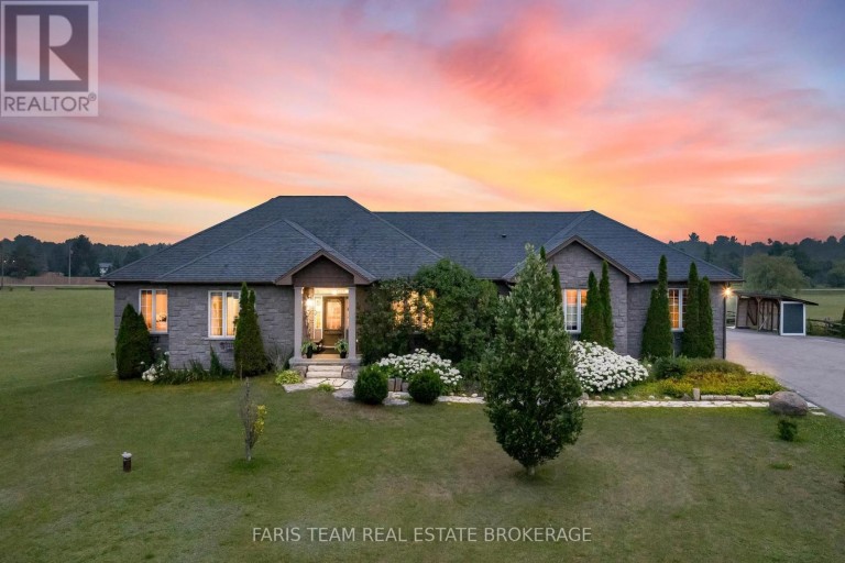 2 HARRY PARKER PLACE, Adjala-Tosorontio (Everett), Ontario, L0M1J0