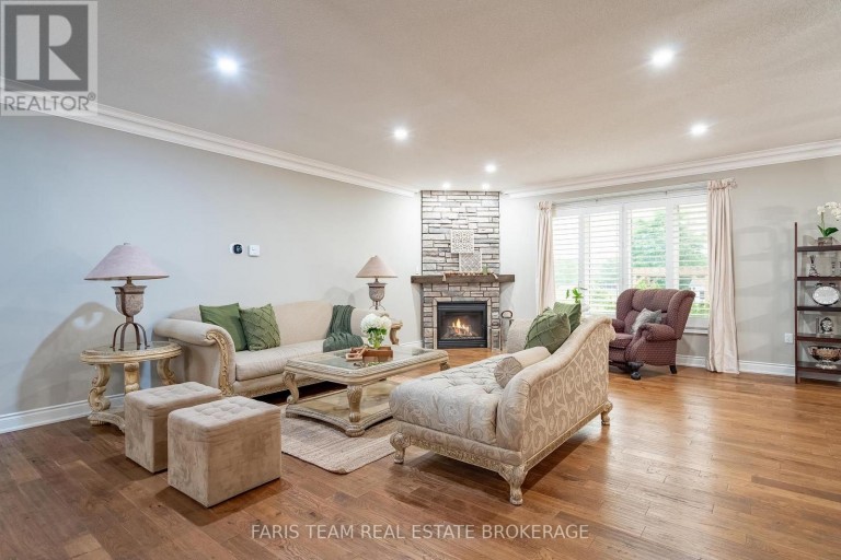 2 HARRY PARKER PLACE, Adjala-Tosorontio (Everett), Ontario, L0M1J0