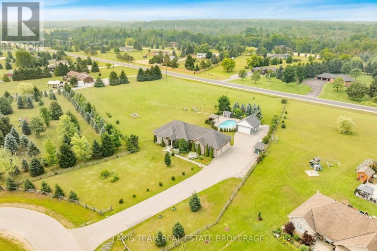 2 HARRY PARKER PLACE, Adjala-Tosorontio (Everett), Ontario, L0M1J0