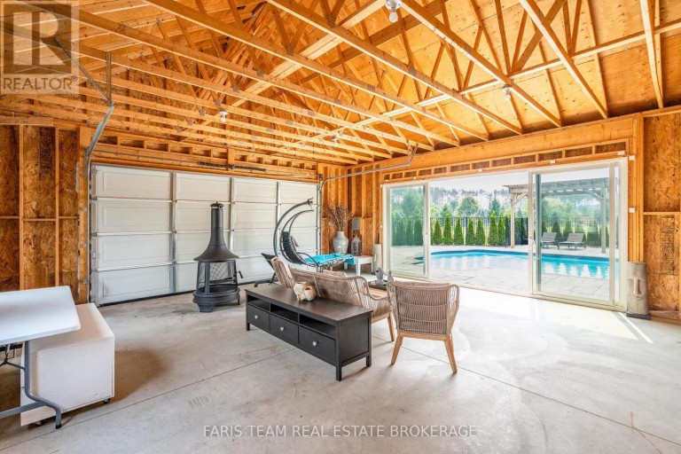 2 HARRY PARKER PLACE, Adjala-Tosorontio (Everett), Ontario, L0M1J0