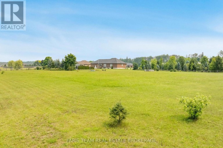 2 HARRY PARKER PLACE, Adjala-Tosorontio (Everett), Ontario, L0M1J0