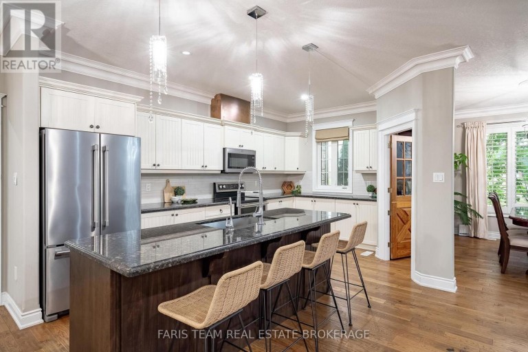 2 HARRY PARKER PLACE, Adjala-Tosorontio (Everett), Ontario, L0M1J0