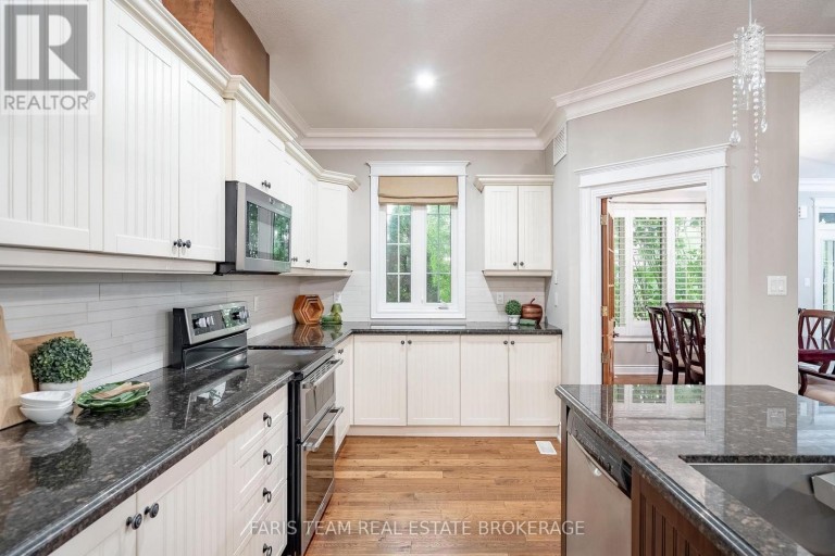 2 HARRY PARKER PLACE, Adjala-Tosorontio (Everett), Ontario, L0M1J0