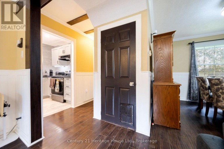 102 STEWART AVENUE, Cambridge, Ontario, N1R2T9