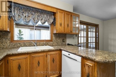 72 CHISWICK AVENUE Toronto (Brookhaven-Amesbury) Ontario photo 12