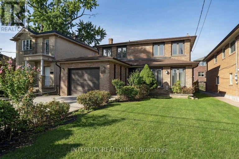 72 CHISWICK AVENUE, Toronto (Brookhaven-Amesbury), Ontario, M6M4V3