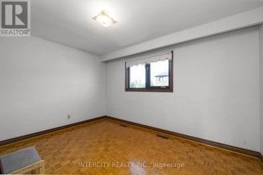 72 CHISWICK AVENUE Toronto (Brookhaven-Amesbury) Ontario photo 25