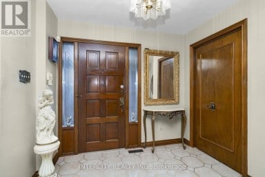 72 CHISWICK AVENUE Toronto (Brookhaven-Amesbury) Ontario photo 4