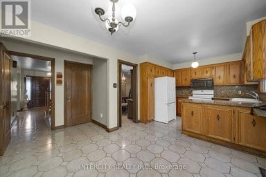 72 CHISWICK AVENUE Toronto (Brookhaven-Amesbury) Ontario photo 9