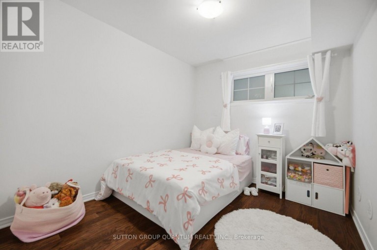 37 - 2441 GREENWICH DRIVE, Oakville (WM Westmount), Ontario, L6M0S3