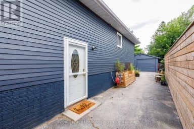 47 COURTICE CRESCENT Collingwood Ontario photo 16