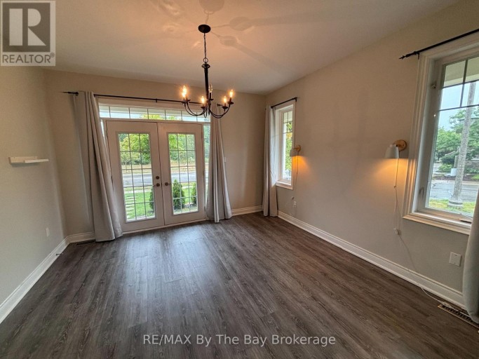 300 STONEBRIDGE BOULEVARD, Wasaga Beach, Ontario, L9Z0E7