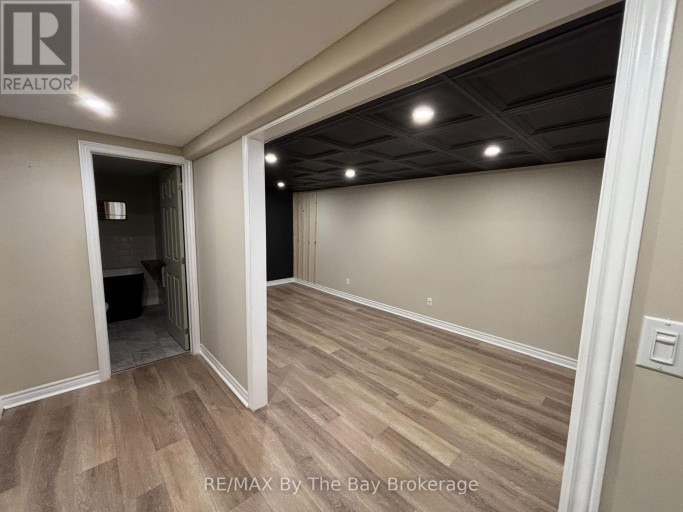 300 STONEBRIDGE BOULEVARD, Wasaga Beach, Ontario, L9Z0E7