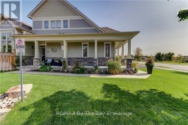 300 STONEBRIDGE BOULEVARD Wasaga Beach Ontario photo 3
