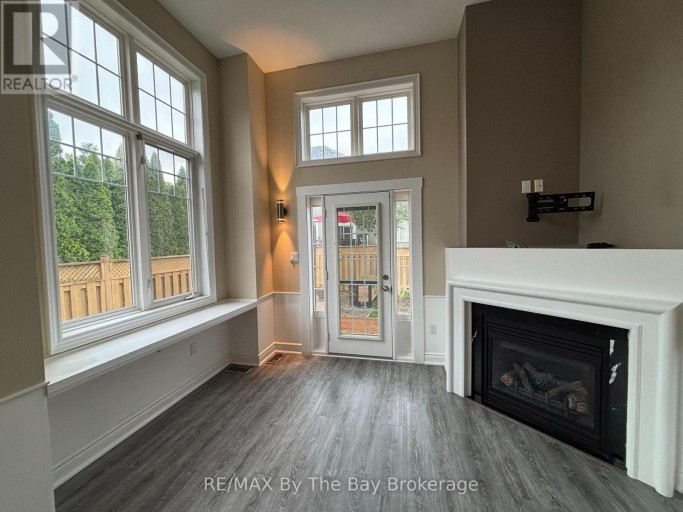 300 STONEBRIDGE BOULEVARD, Wasaga Beach, Ontario, L9Z0E7