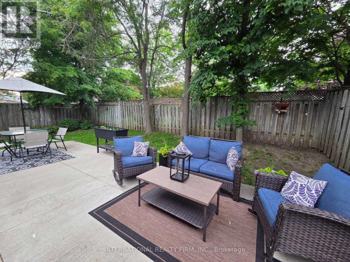 132 ESTHER DRIVE, Barrie (Painswick South), Ontario, L4N0V5