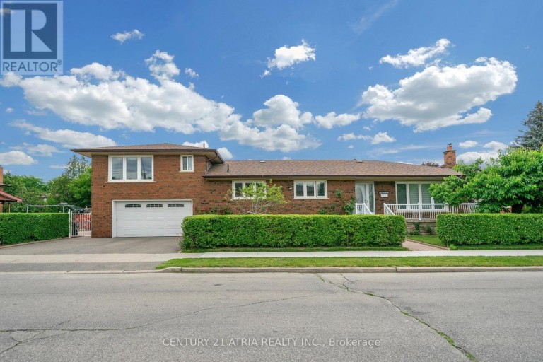 110 HARDING AVENUE, Toronto (Brookhaven-Amesbury), Ontario, M6M3A6