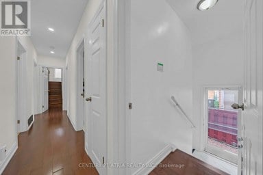 110 HARDING AVENUE Toronto (Brookhaven-Amesbury) Ontario photo 13