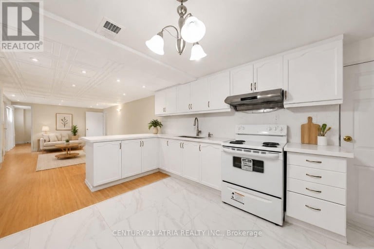 110 HARDING AVENUE, Toronto (Brookhaven-Amesbury), Ontario, M6M3A6