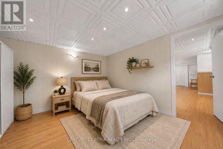 110 HARDING AVENUE, Toronto (Brookhaven-Amesbury), Ontario, M6M3A6